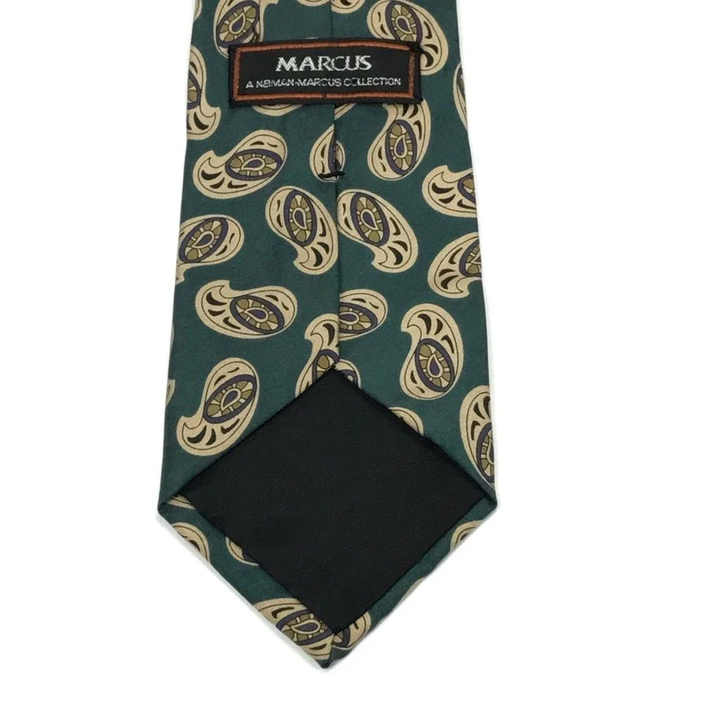 NEIMAN MARCUS Rare Collection Green Beige Multi Color Paisley Tie Necktie